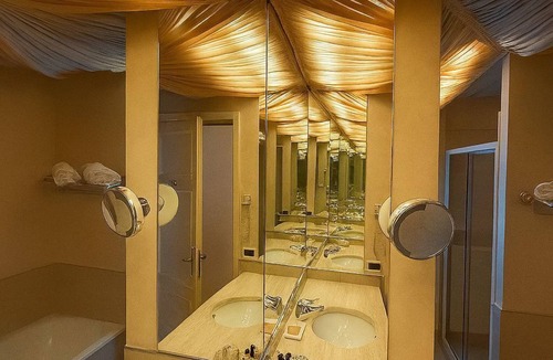 San Lorenzo a Vaccoli Hotel | Resort Dei Limoni