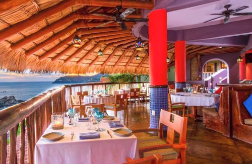 Zihuatanejo Resort | Resort Living in Zihuatanejo
