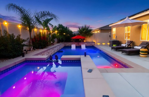 Winchester House | Resort Pool & Spa. Temecula Wine Country Close.