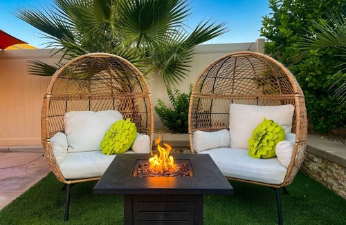 Winchester House | Resort Pool & Spa. Temecula Wine Country Close.