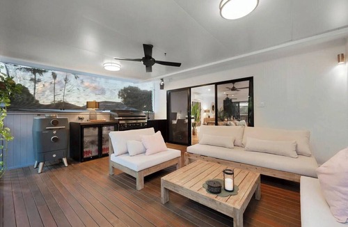 Mundingburra Apartment | Resort Retreat in Mundingburra Pool, BBQ