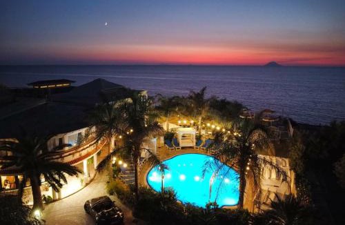 Ricadi Resort | Resort Rocca di Vadaro - Seafront Suites, Rooms & Apartments