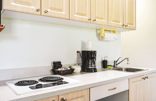 Naples Apartment | Resort Studio w/Community Pool in Naples!