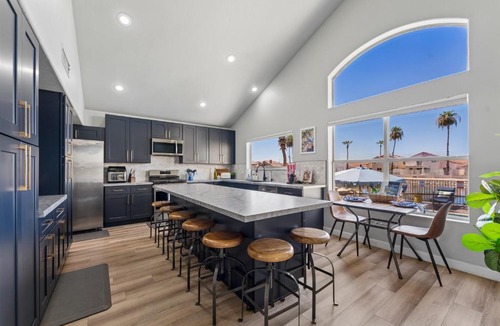 Arrowhead Ranch House | Resort-Style 5BR Heated Pool Putting Green