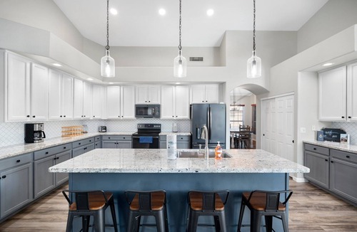 Stetson Hills State House | Resort-Style 5BR · Heated Pool · Putting Green