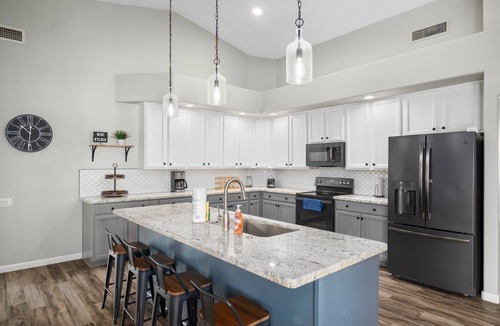 Stetson Hills State House | Resort-Style 5BR · Heated Pool · Putting Green