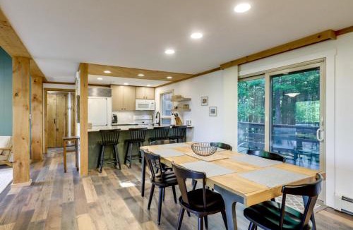 Quechee House | Resort-Style Community! Quechee Chalet w/Deck