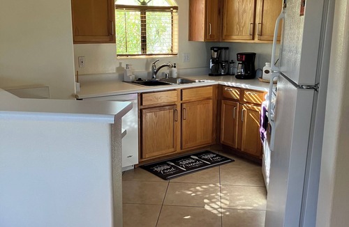 Villa De Paz Apartment | Resort Style Condo - Desert Breeze Villas