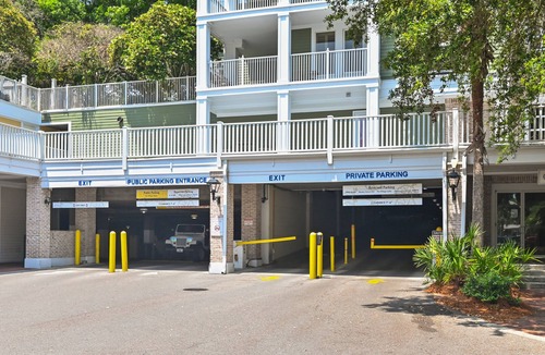 Baytowne Wharf Apartment | Resort Style Studio Room with Huge Pool, Hot Tub, Exercise & Game Rooms - Lily-Pad at Market Street Inn at Sandestin