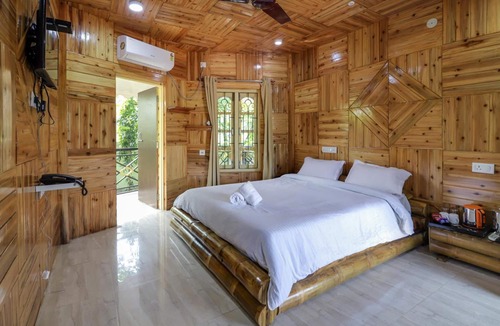 Neora Hotel | Resort Trimurti