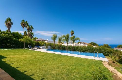 Brucoli House | Resort Villa Brucoli Gardens of Syracuse