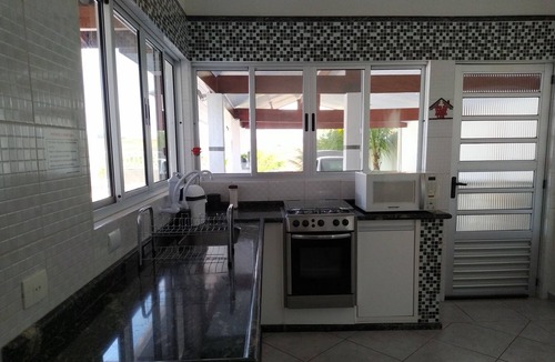 Atibaia House | Rest and leisure with comfort and security in a gated community.