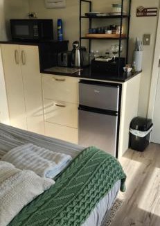 Tinwald Hotel | Rest and Recharge Retreat 1-2 Guests