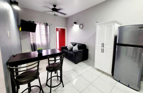 Ottleyʼs Apartment | Rest Easy at Cunningham Suites
