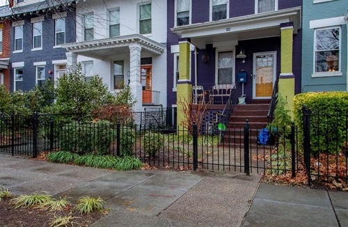 Bloomingdale Apartment | Rest Easy in this Bloomingdale English Basement