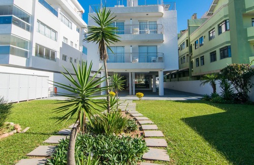 Ingleses Centro Apartment | Rest in front of the sea in English