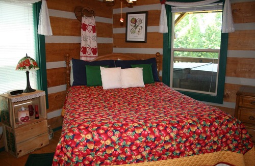 White Cottage Cabin | Rest & relax in a fully furnished cabin on a working orchard and vineyard.