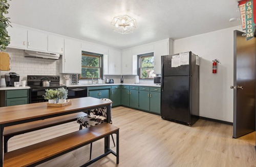Green Bay House | Rest UR Cheesehead 9 min walk Lambeau-3 BR+arcade
