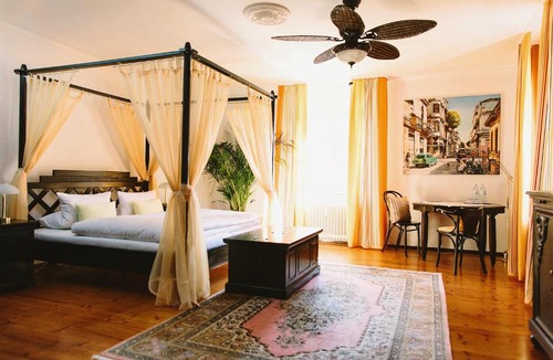 Old Town Hotel | Restaurant Dicker Mann Hotel zum Blauen Krebs