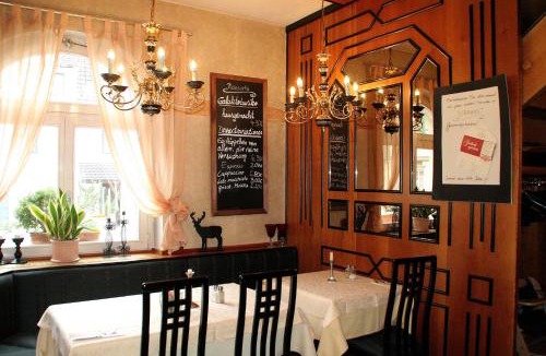 Sauserhof House | Restaurant Orakel