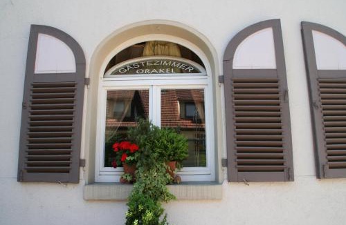 Sauserhof House | Restaurant Orakel