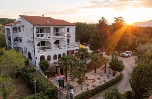 Porat Apartment | Restaurant & Rooms Nino/Room 6