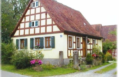 Neusitz Apartment | Restauriertes Bauernhäuschen im Zentrum von Schweinsdorf