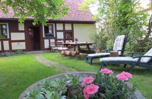 Neusitz Apartment | Restauriertes Bauernhäuschen im Zentrum von Schweinsdorf