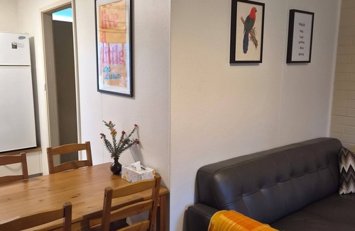 Porepunkah Apartment | Restaway Holiday Units