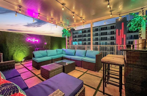 Naranja House | Restful Posturepedic Beds! enjoy Luna Sky BAR,BBQ