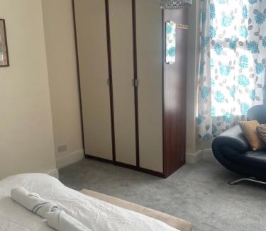 Birmingham House | Resting and Staying