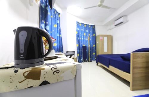 Male House | Resting View