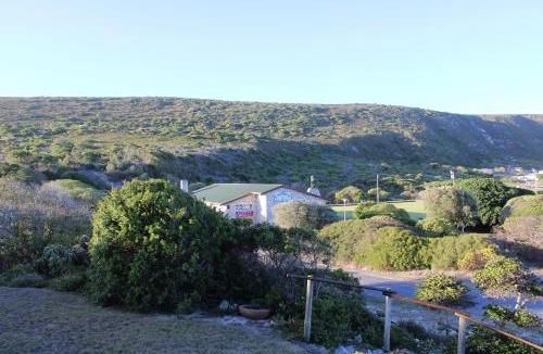 L'Agulhas House | Restio