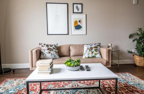 Reston Apartment | Reston 2br w laundry walk to restaurants mall WDC-831