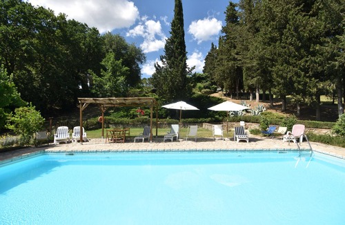 Villa Parigini House | Restored barn in beautiful house with swimming pool, 10 minutes from Siena