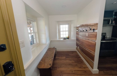 Denver House | Restored Historic 3-Bedroom Stone Farmhouse north of the quaint town of Denver