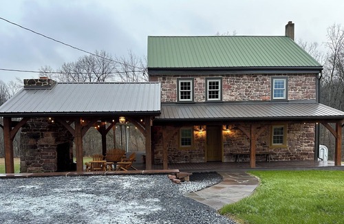 Denver House | Restored Historic 3-Bedroom Stone Farmhouse north of the quaint town of Denver
