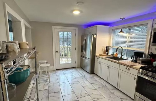 Point Pleasant House | Restored Riverview 3BR Sleeps 7 with 270 Deg view