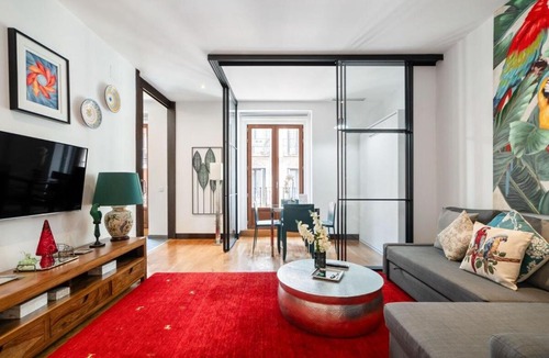 Malasana Apartment | Retiro by Skykey