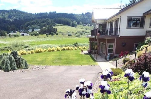 Gaston Apartment | Retreat Apt. for Groups and Families