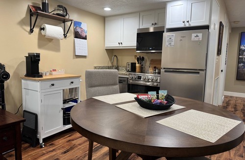 Sandy Apartment | Retreat near Little Cottonwood Canyon