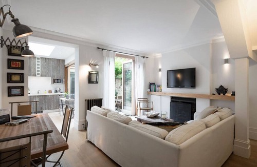 Chelsea Riverside Apartment | Retreat to a Stylish 1 Bedroom Flat in Chelsea
