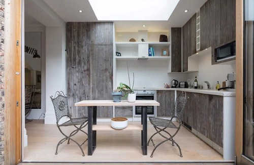 Chelsea Riverside Apartment | Retreat to a Stylish Flat in Chelsea