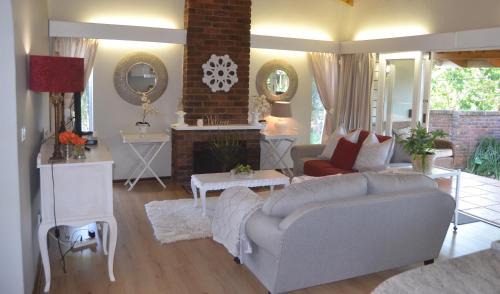 Hillcrest Apartment | Retreat