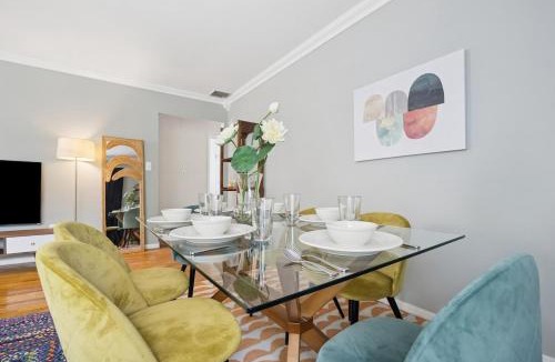 Southeast Yonkers Apartment | Retro 3BR Walkup Apt and Shared Yard and Parking