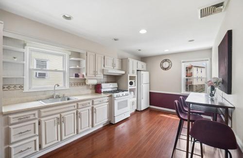 Southeast Yonkers Apartment | Retro 3BR Walkup Apt and Shared Yard and Parking