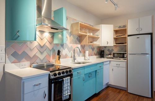 Belmont Apartment | Retro Apartment | Furnished Monthly Rental in Belmont