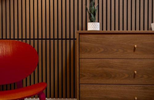 Ramsay Apartment | Retro-Chic Hideaway - Walking Distance To Stampede