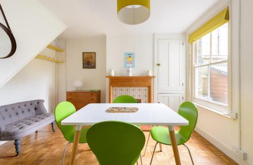 Sandwich House | Retro Inspired Design Home in the Heart of Sandwich