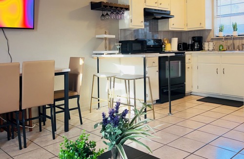 Eagle Pass Apartment | Retro Place - 2bedroom/1bathroom - GREAT VALUE!